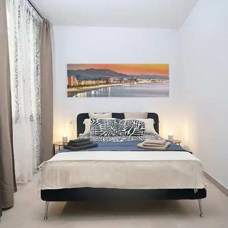 Don P - Pure Luxe Down Town Apartment Malaga